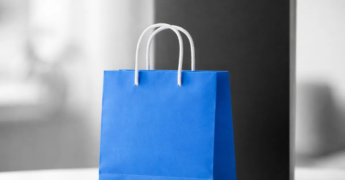 Marketplace vs média vertical : deux modèles, une même obsession pour l'audience